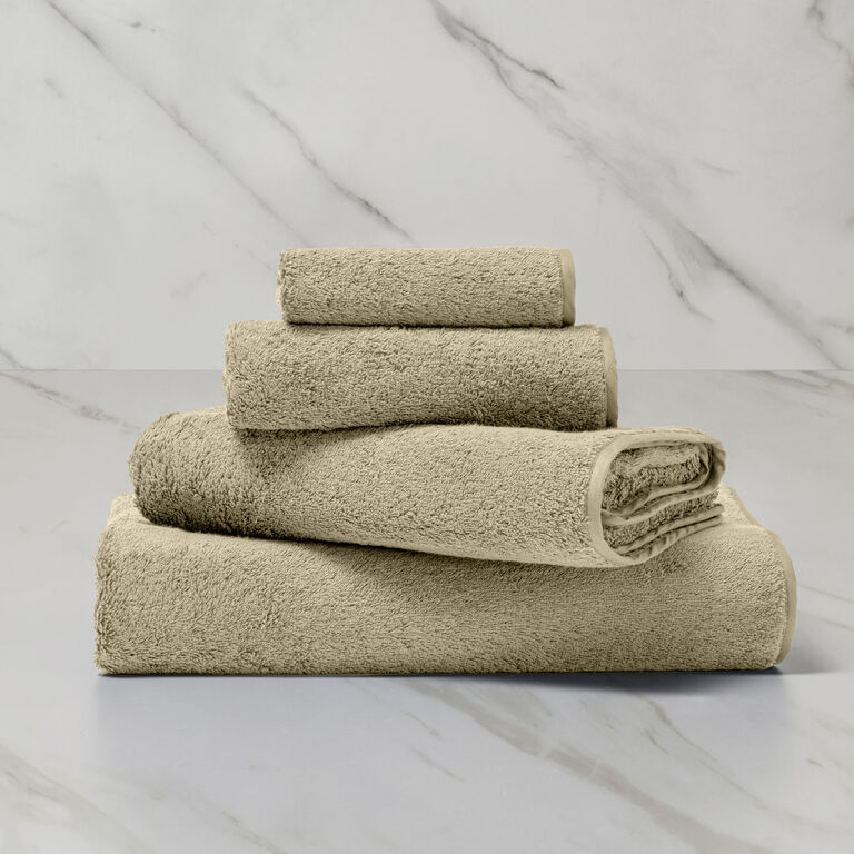 slide 1 Unito Bath Towel