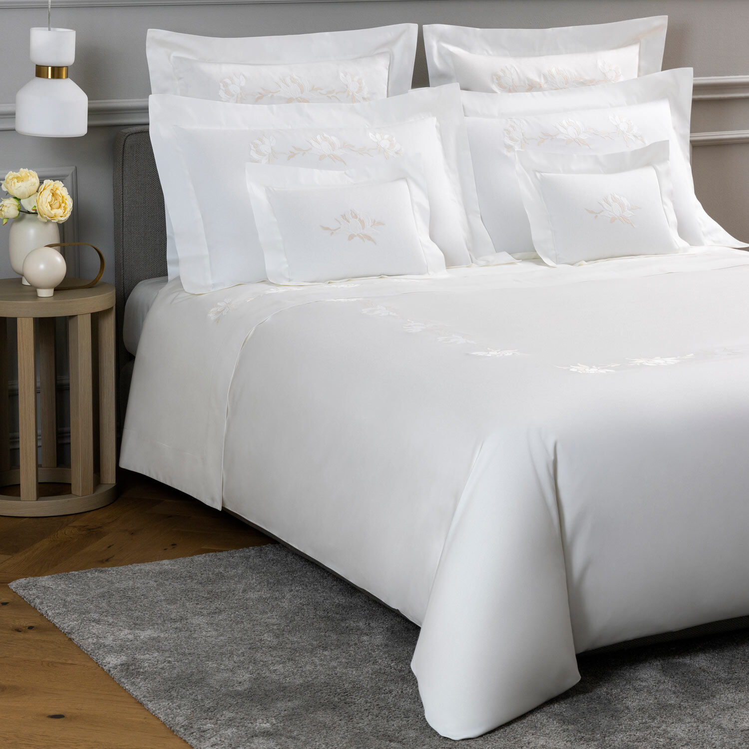Peonia Embroidered Sham