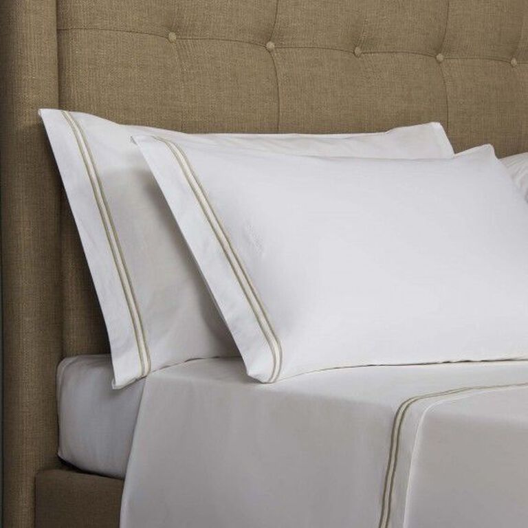 slide 2 Classic Pillowcase Set