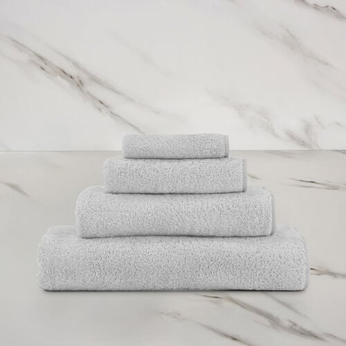 slide 2 Unito Bath Towel
