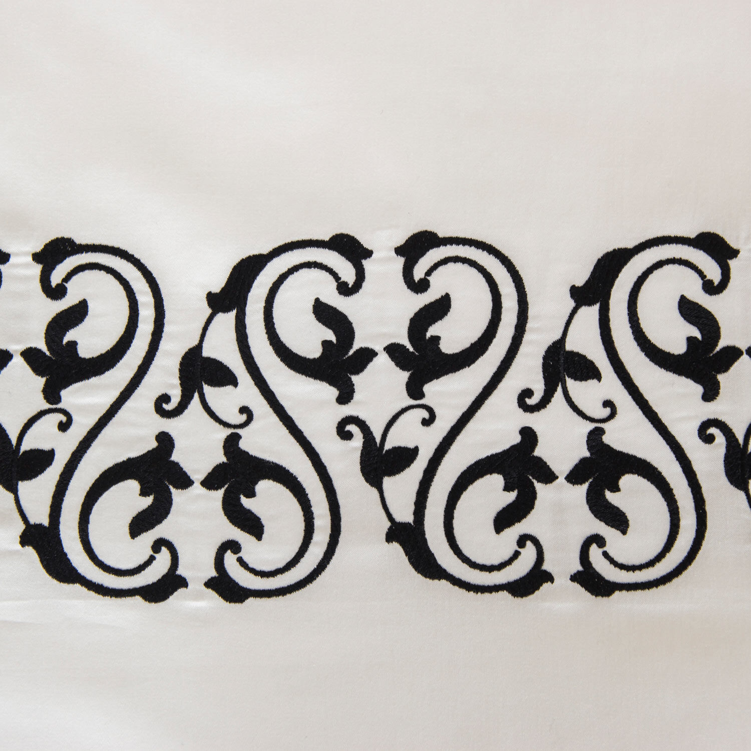Ornate Medallion Embroidered Bath Towel by Frette - Accessories