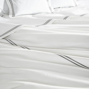 slide 5 Classic Pillowcase Set
