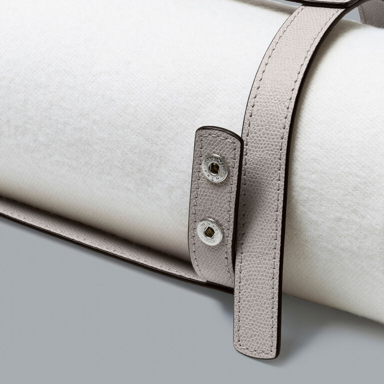 slide 4 Otello Throw Holder