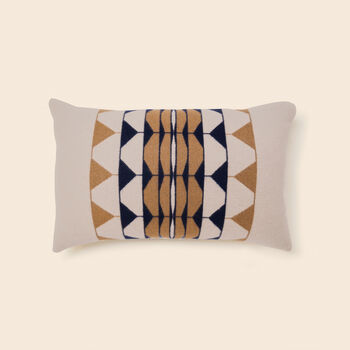 Deco Cushion 002