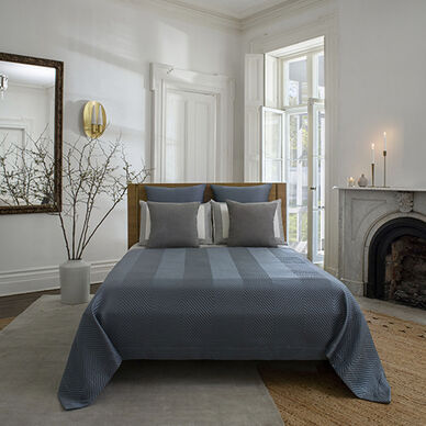 Herringbone, Bold