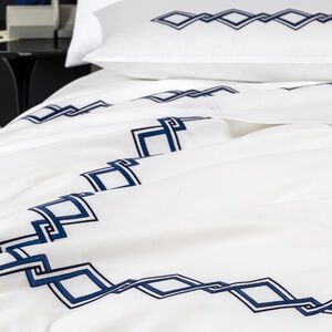 slide 5 Twist Embroidery Duvet Cover