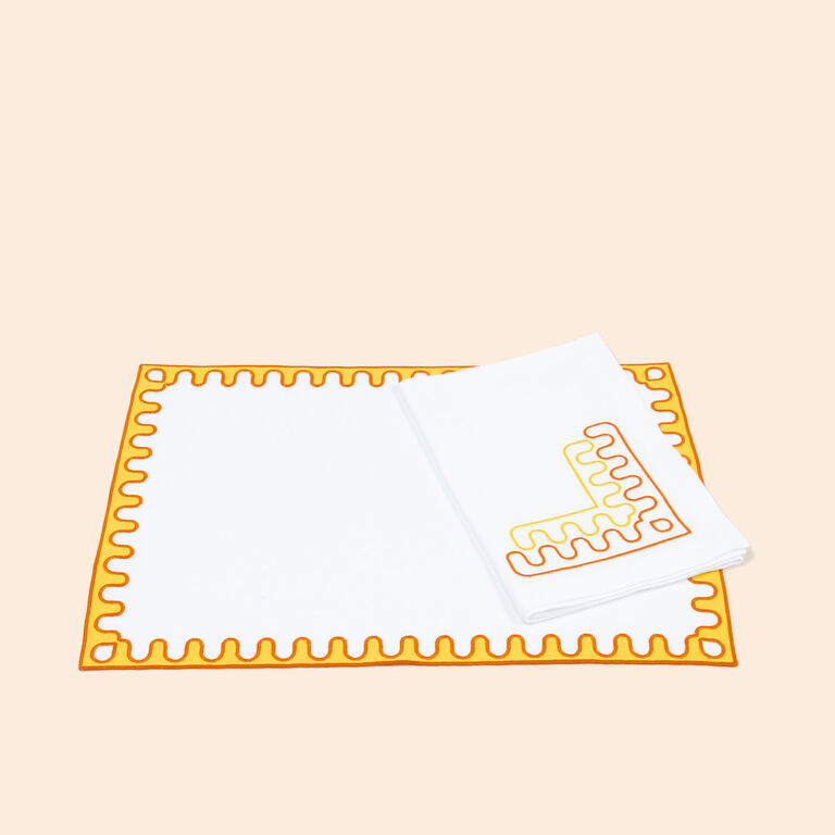 slide 3 Modernism Frame Placemat and Napkins Set