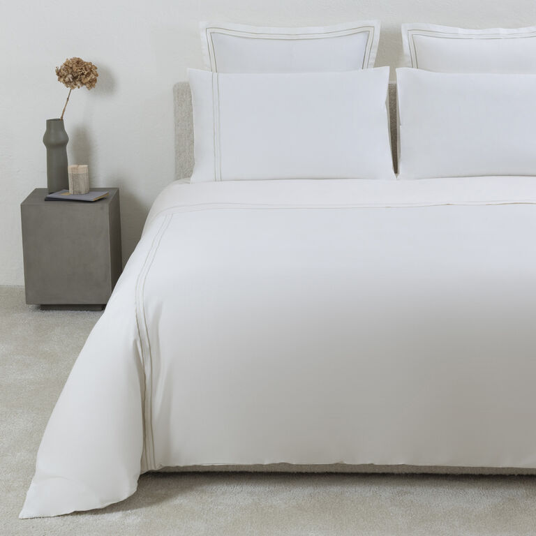 slide 1 Elegance Duvet Cover