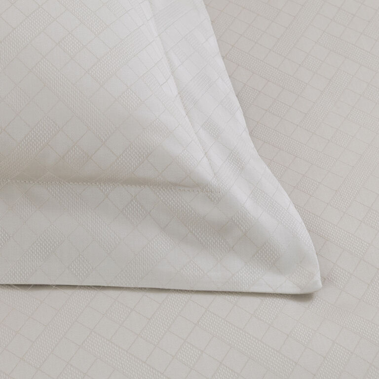 slide 3 Domino Euro Sham