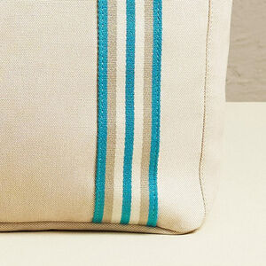 slide 2 Signature 02 Beach Bag