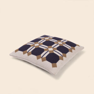 slide 4 Deco Cushion 004