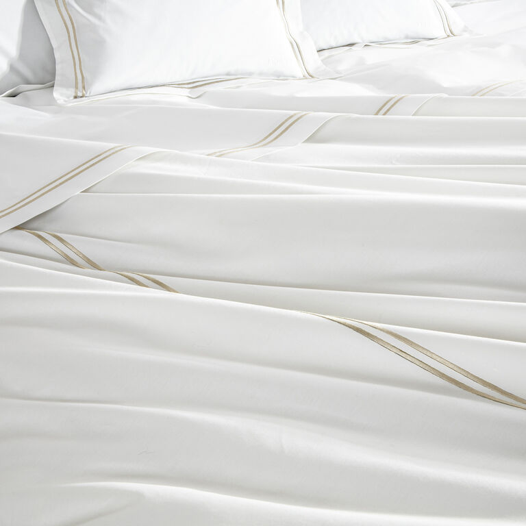 slide 5 Classic Pillowcase Set