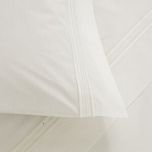 slide 3 Triplo Bourdon Pillowcase