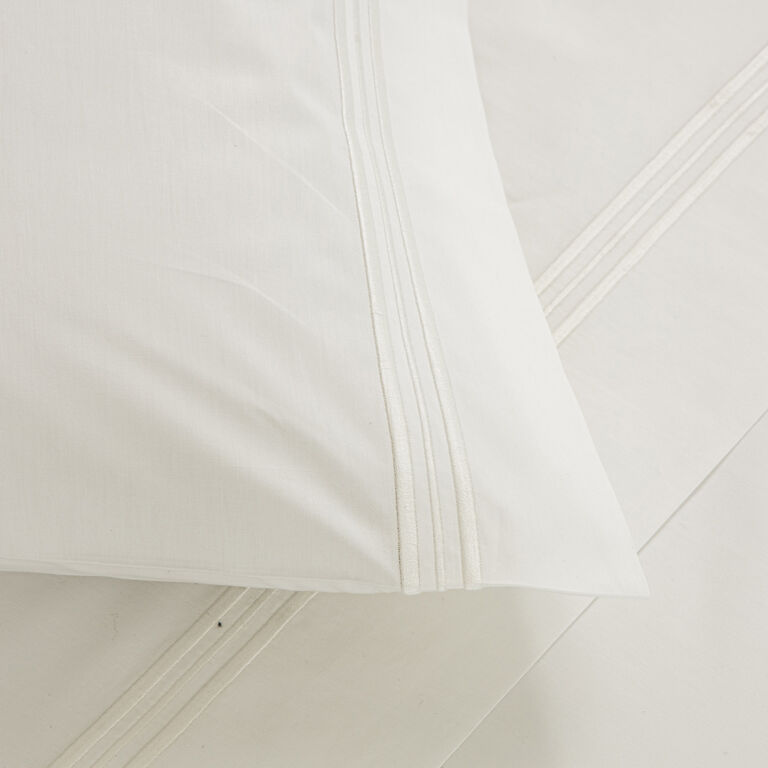 slide 3 Triplo Bourdon Pillowcase