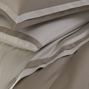 slide 5 Pliant Duvet Cover