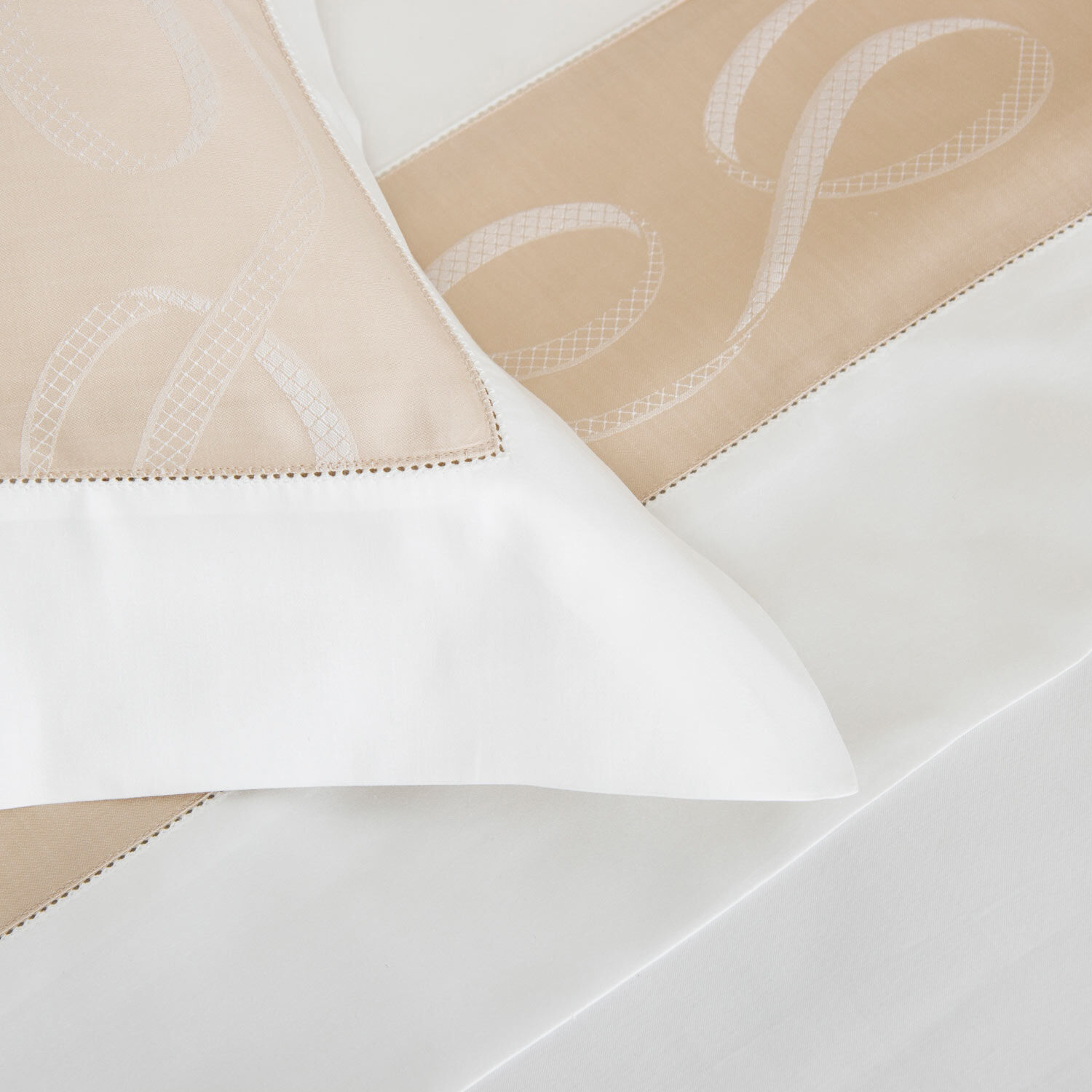 Ribbons Border Euro Sham