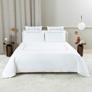 slide 4 Bold Bicolor Embroidery Sheet Set