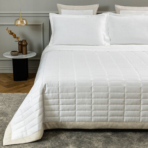 Rectangular Linen Light Quilt Frette
