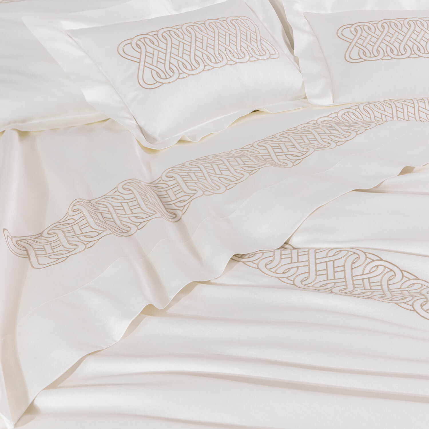 Auspicious Embroidered Duvet Cover