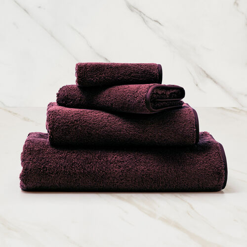 Frette Hand Towel – Acorns