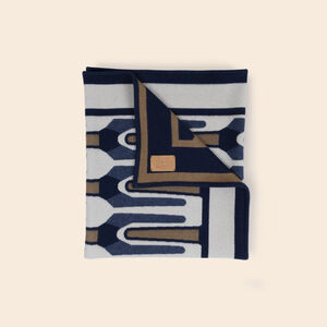 slide 4 Deco Throw 005