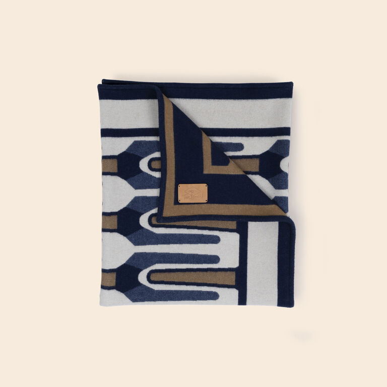 slide 4 Deco Throw 005