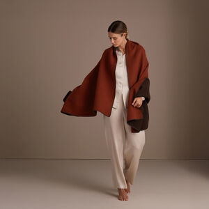 slide 4 Voyager Throw