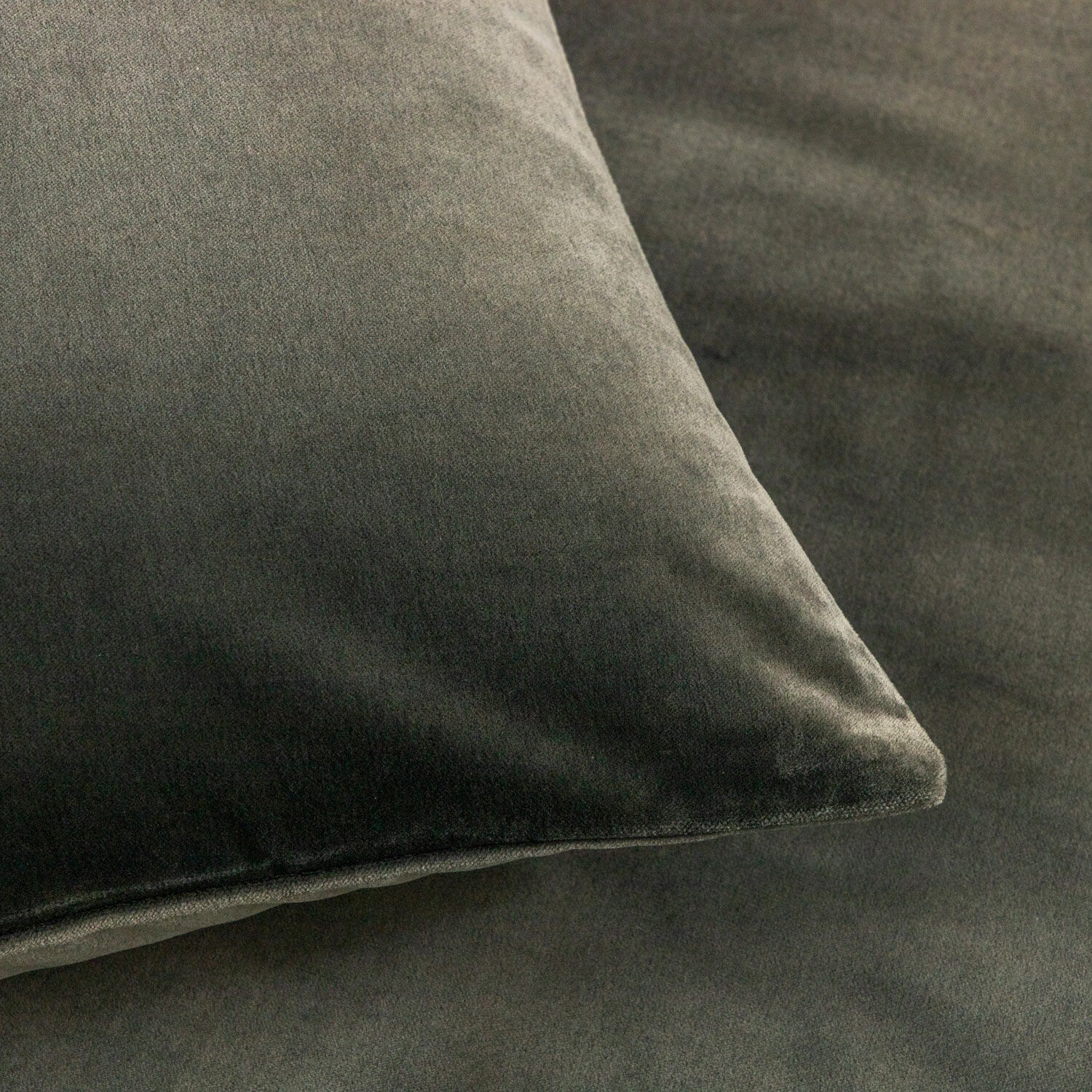 Luxury Cashmere Velvet Decorative Pillow Frette