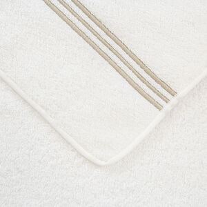 slide 3 Triplo Bourdon Wash Cloth