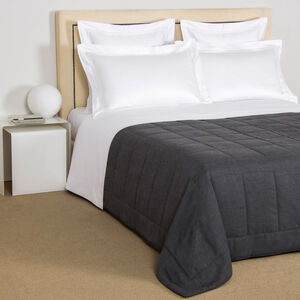 slide 4 Simple Warm Comforter
