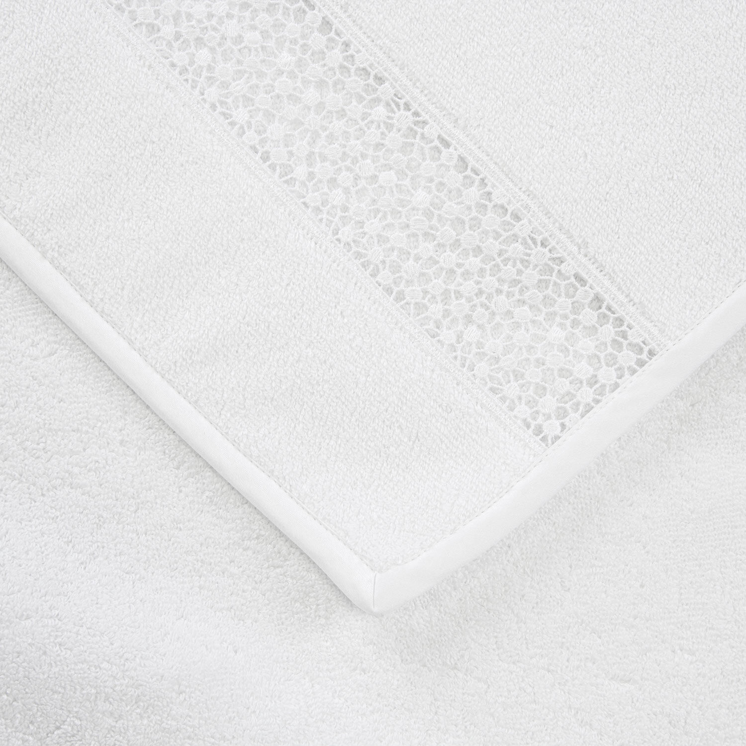 Forever Lace Guest Towel