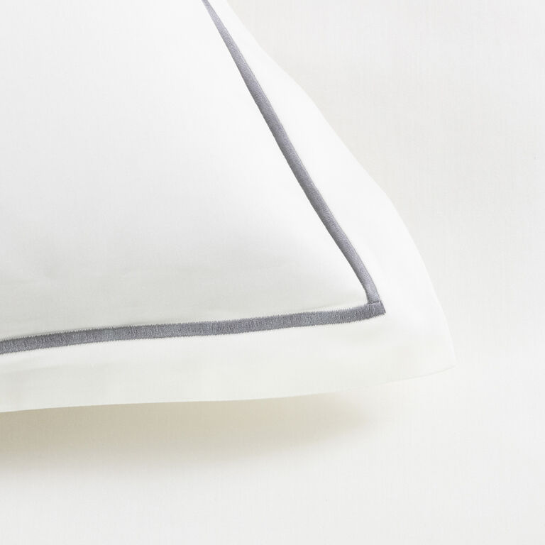 slide 3 Camelia Euro Sham
