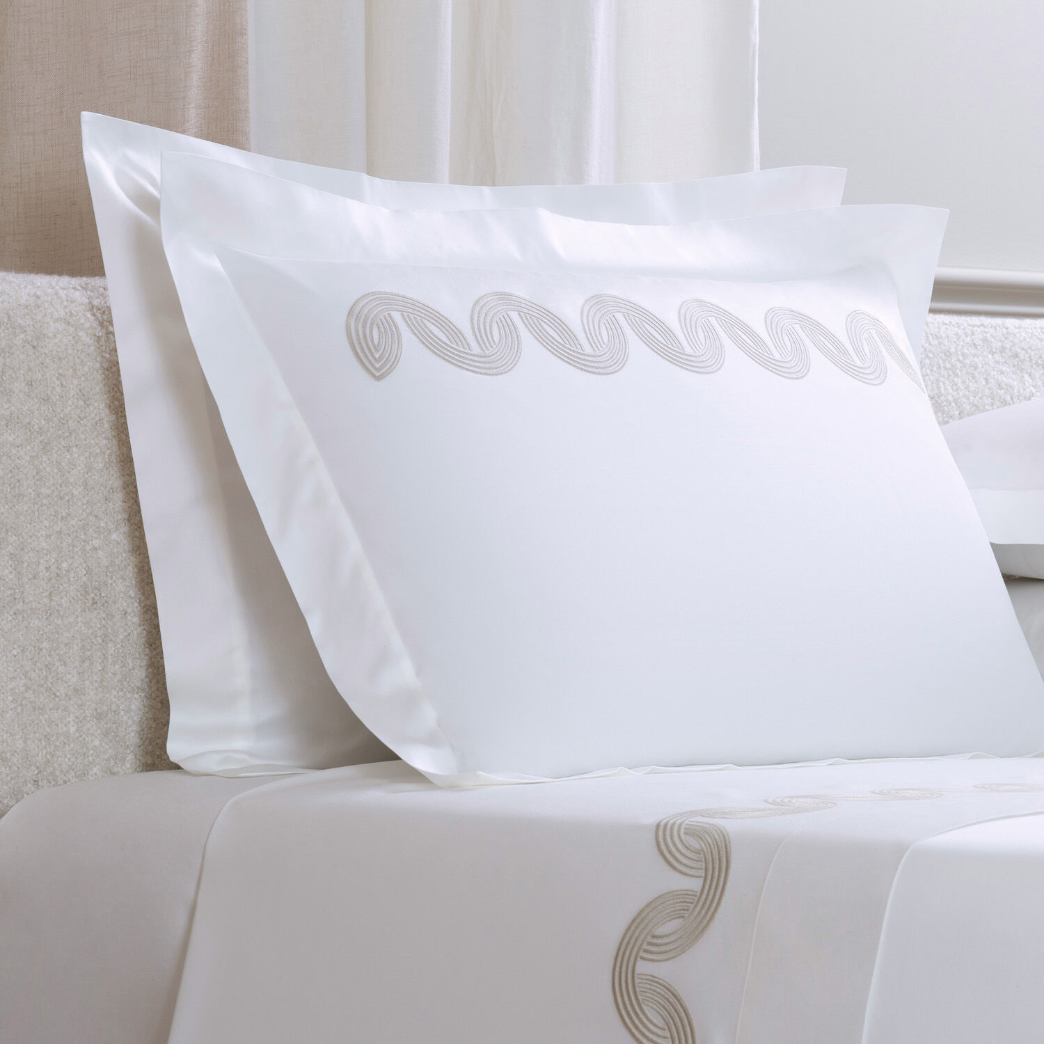 Bedding - Luxury Linens | Frette