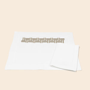 slide 3 Basket Weave Placemats and Napkins Set