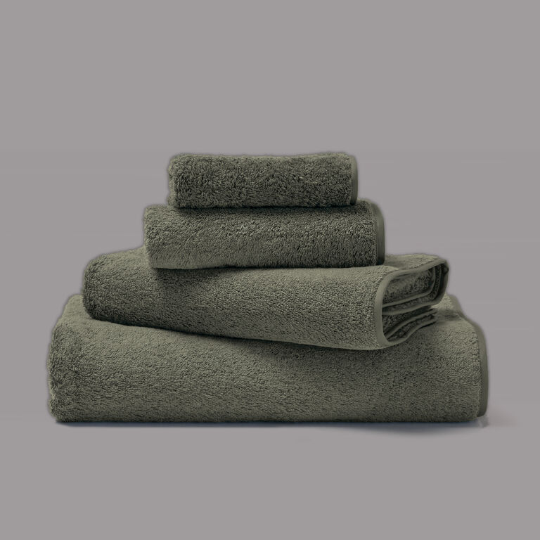 slide 3 Unito Bath Towel