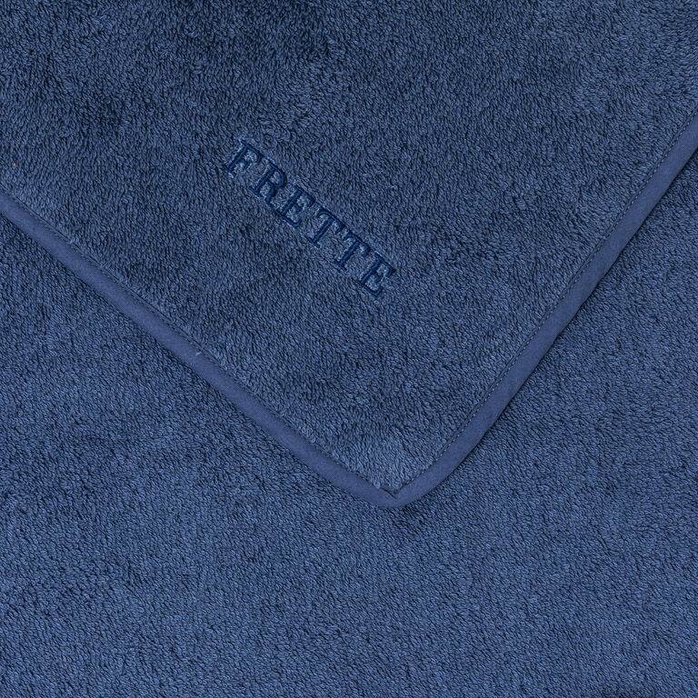 slide 3 Unito Bath Towel
