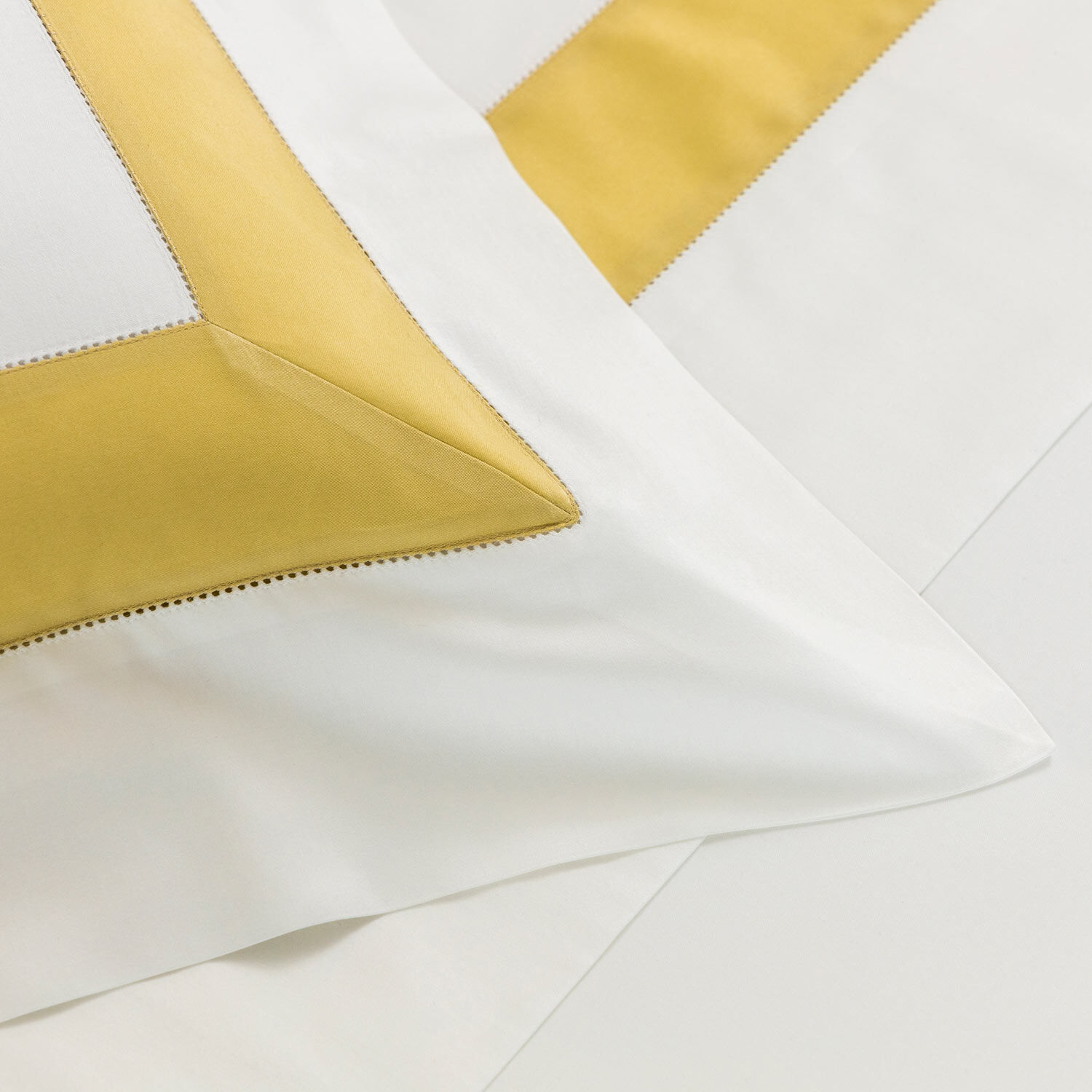 slide 3 Bicolore Duvet Cover