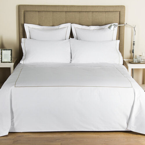 slide 4 One Bourdon Sheet Set