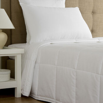 Nuvola Medium Down Alternative Comforter