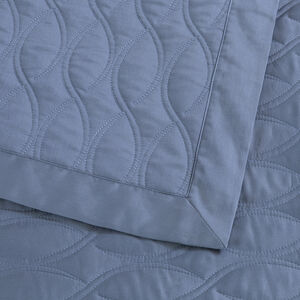 slide 3 Infinito Light Quilt