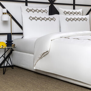 slide 2 Twist Embroidery Duvet Cover