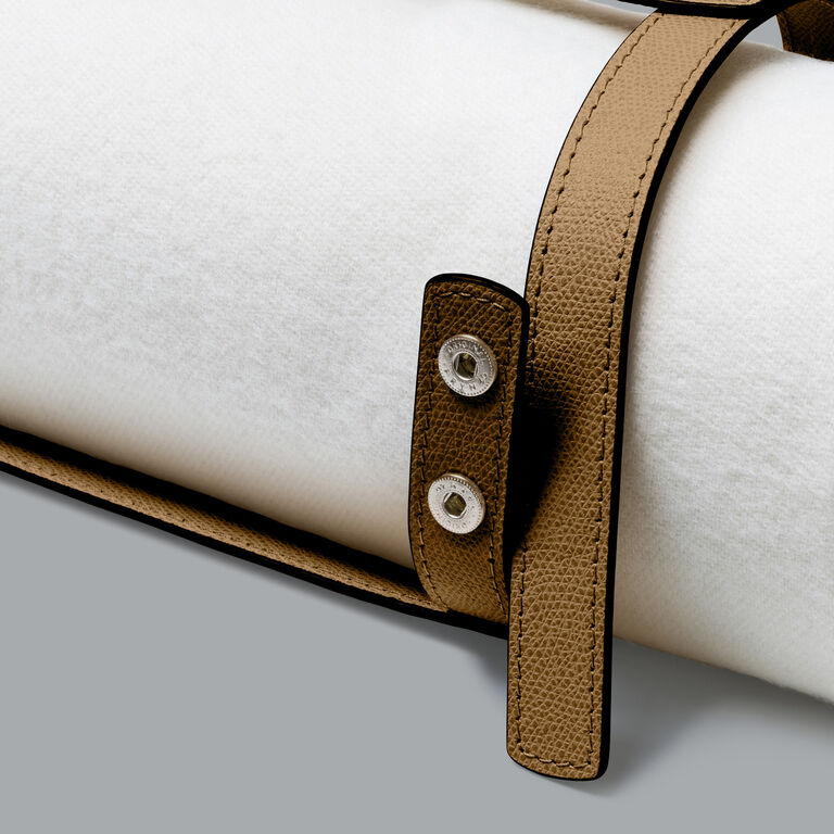 slide 4 Otello Throw Holder