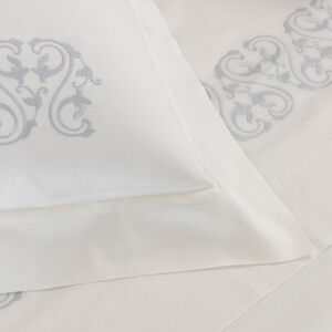 slide 3 Ornate Medallion Embroidered Duvet Cover