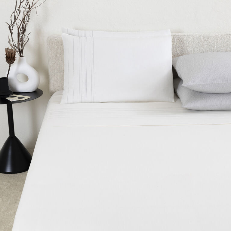 slide 2 Graphite Pinstripe Sheet Set
