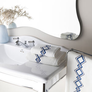 slide 4 Twist Embroidery Bath Sheet
