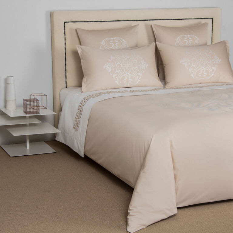 slide 4 Medallion Heart Duvet Cover