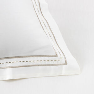 slide 3 Elegance Duvet Cover