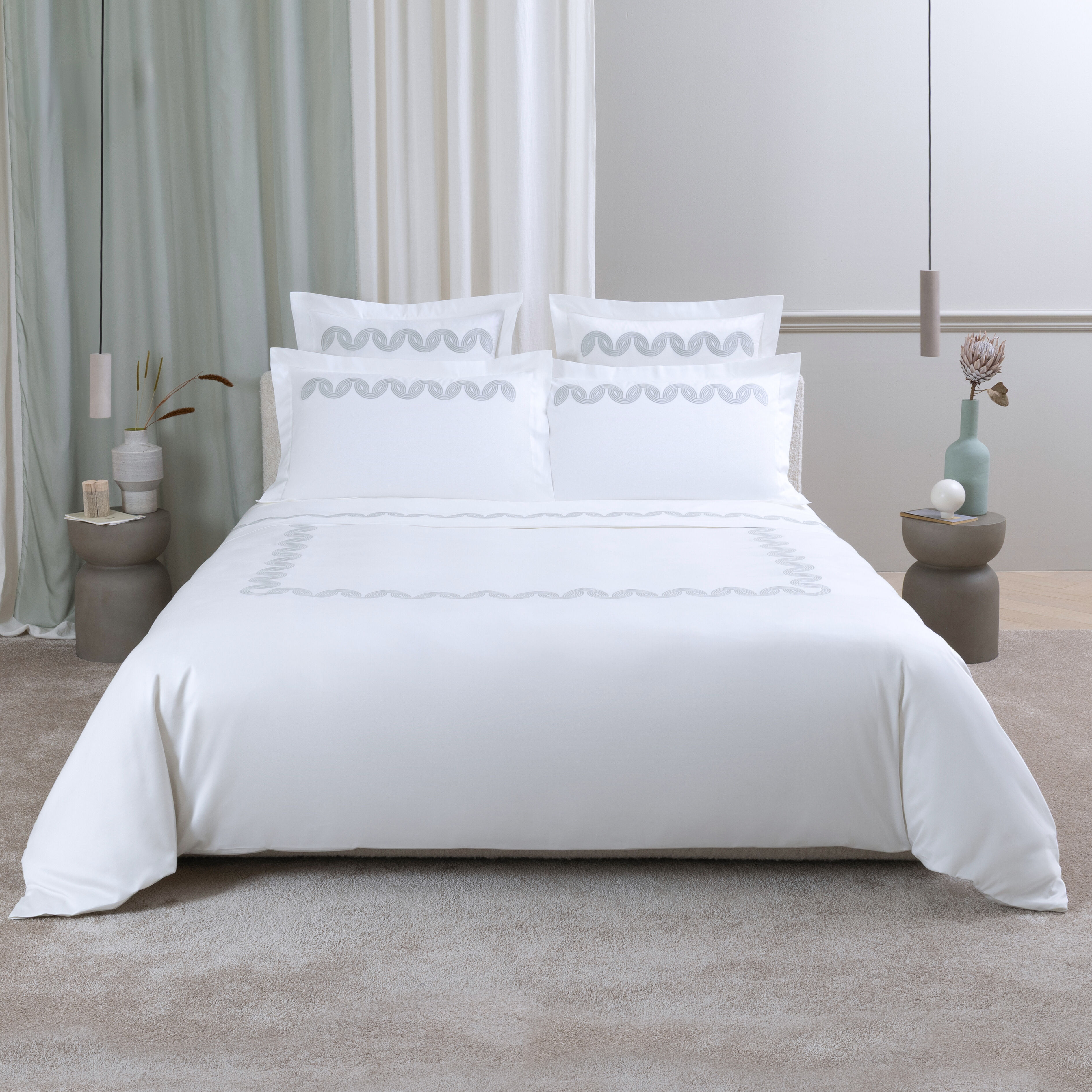 Bedding - Luxury Linens | Frette