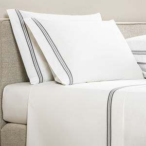 slide 2 Triplo Bourdon Pillowcase