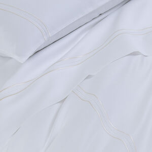 slide 5 Elegance Euro Sham